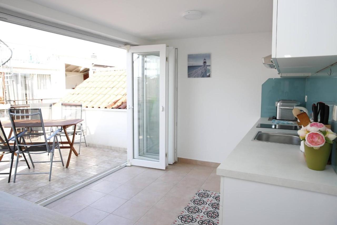 Holiday Home Yan With Bay View Vodice Exteriör bild