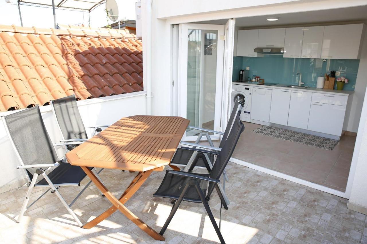 Holiday Home Yan With Bay View Vodice Exteriör bild